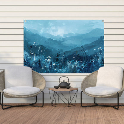 Serene bloemen en bergen in blauw tuinposter