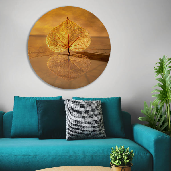 Blad perfect weerspiegeld in gouden licht forex muurcirkel