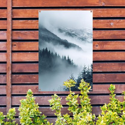 Monochroom Berglandschap in de Mist tuinposter