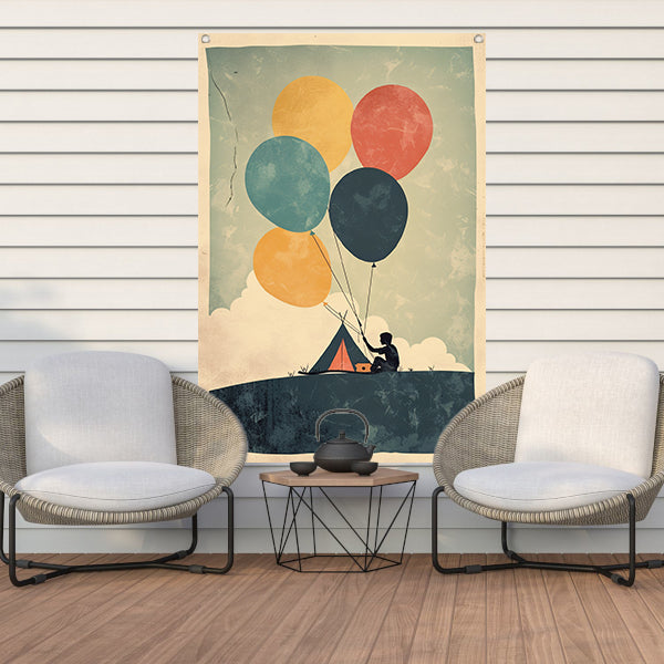 Eenzame kampeerder met ballonnen tuinposter