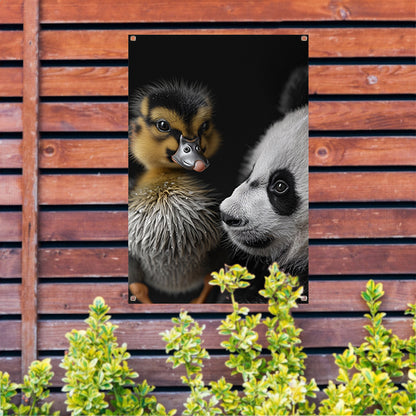 Nieuwsgierige panda en schattige eend tuinposter