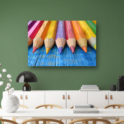 Kleurpotloden op houten achtergrond canvas