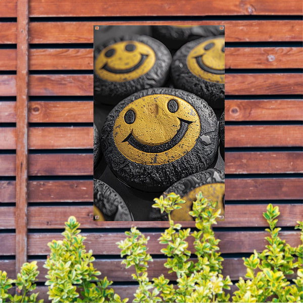 Close-up van gele smileys met waterdruppels tuinposter