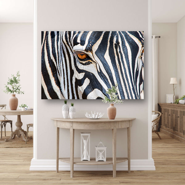 Zebra oog in indrukwekkende zwart-wit close-upposter