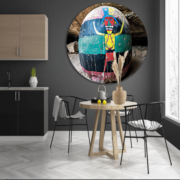 Surrealistisch portret in bol aluminium muurcirkel