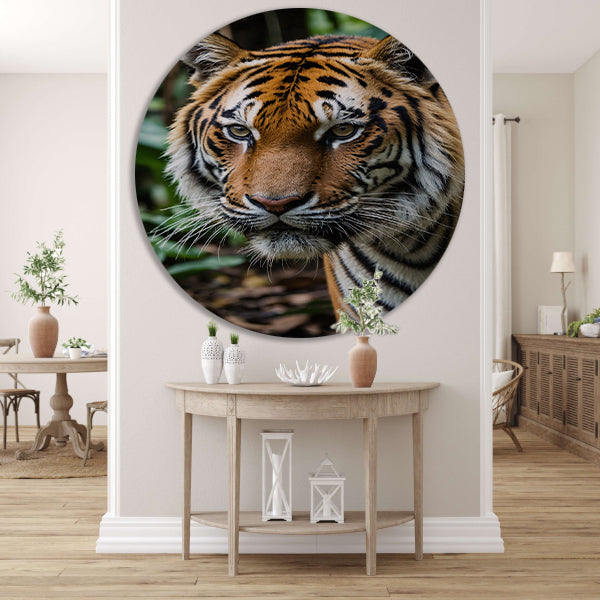 Indrukwekkende tijger in weelderige jungle aluminium muurcirkel