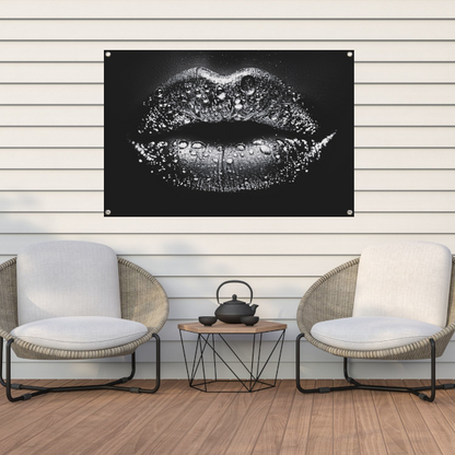 Close-up van glinsterende lippen in zwart en wit tuinposter