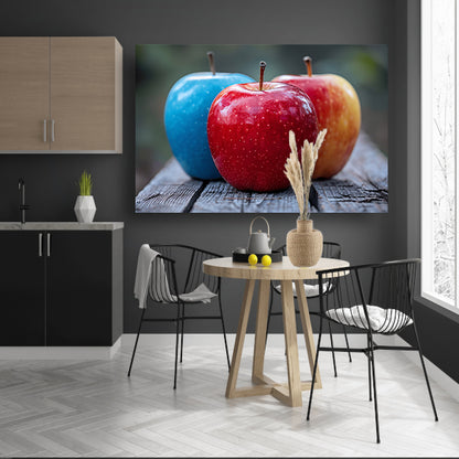 Drie Appels op Houten Tafel canvas