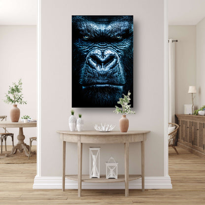 Gorilla met een intense blauwe blik canvas met baklijst