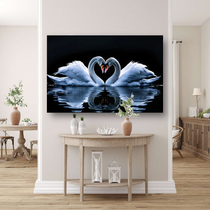 Twee zwanen vormen hart op water poster