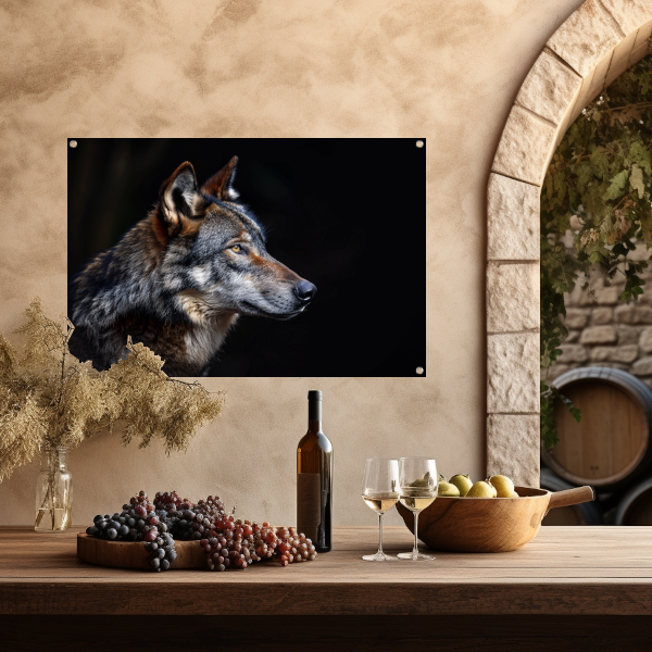 Intense Blik van een Wolf in Duisternis tuinposter