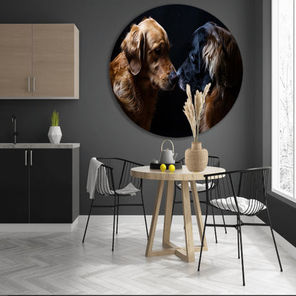 Twee honden raken elkaar met de neus aluminium muurcirkel