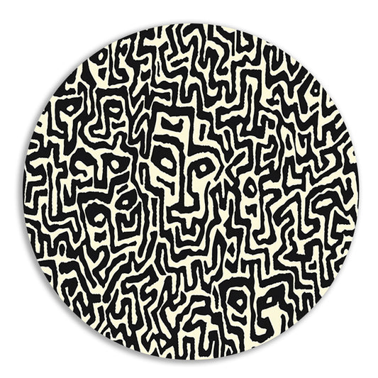 Abstract zwart-wit kunstwerk met gezichten aluminium muurcirkel