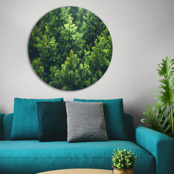 Groene dennenboomtoppen in de ochtendmist aluminium muurcirkel