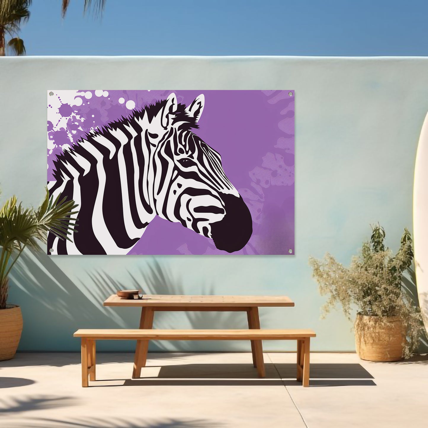Zebra op een paarse abstracte achtergrond tuinposter