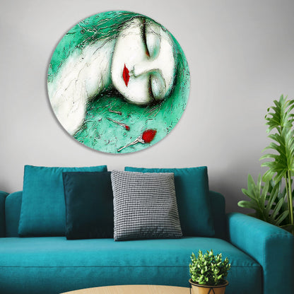 Dromerig surrealistisch vrouwelijk portret met bloemen aluminium muurcirkel