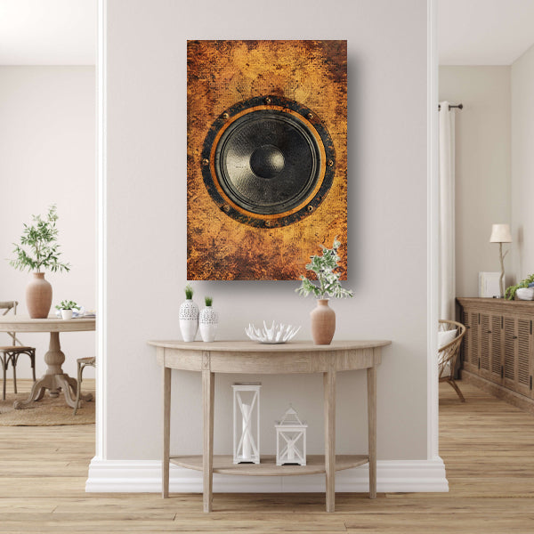 Abstract speaker op verweerde houten achtergrond poster