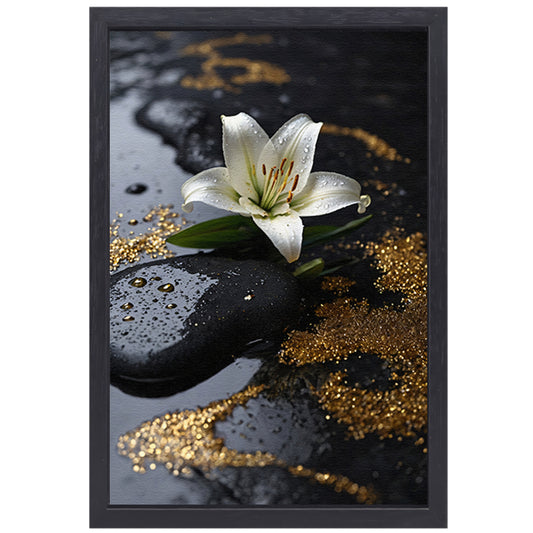 Witte lelie met gouden glans op zwart canvas met baklijst