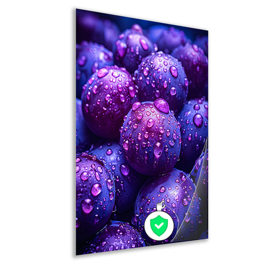 Close-up van paarse druiven met dauwdruppels poster