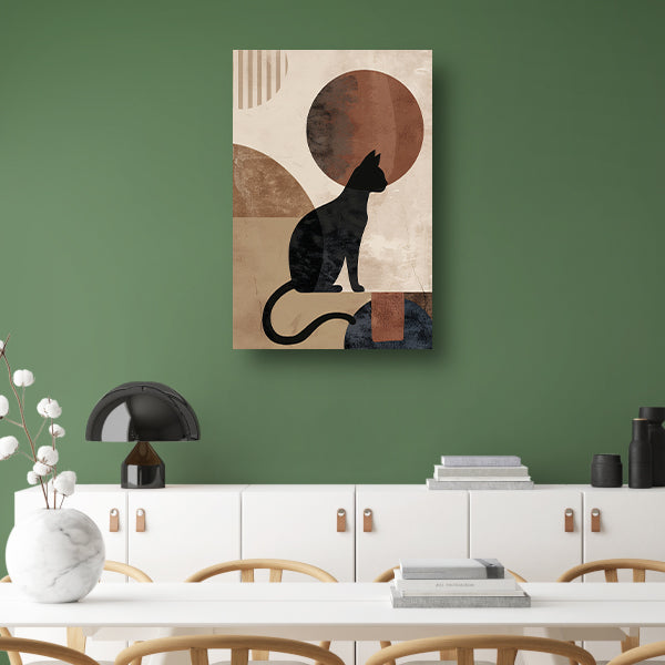 Minimalistische zwarte kat tegen een abstracte achtergrond poster