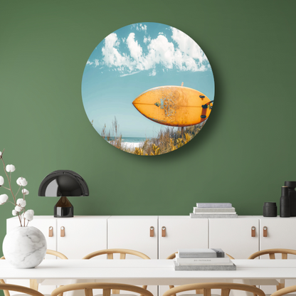 Minimalistische surfplank op het strand forex muurcirkel