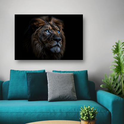 Indrukwekkend portret van majestueuze leeuw met blauwe ogen canvas met baklijst