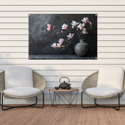 Magnolia en Antieke Vaas Stilleven tuinposter