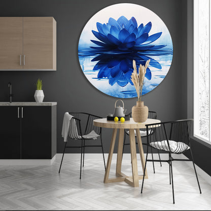 Abstracte blauwe lotusbloem met waterreflectie forex muurcirkel