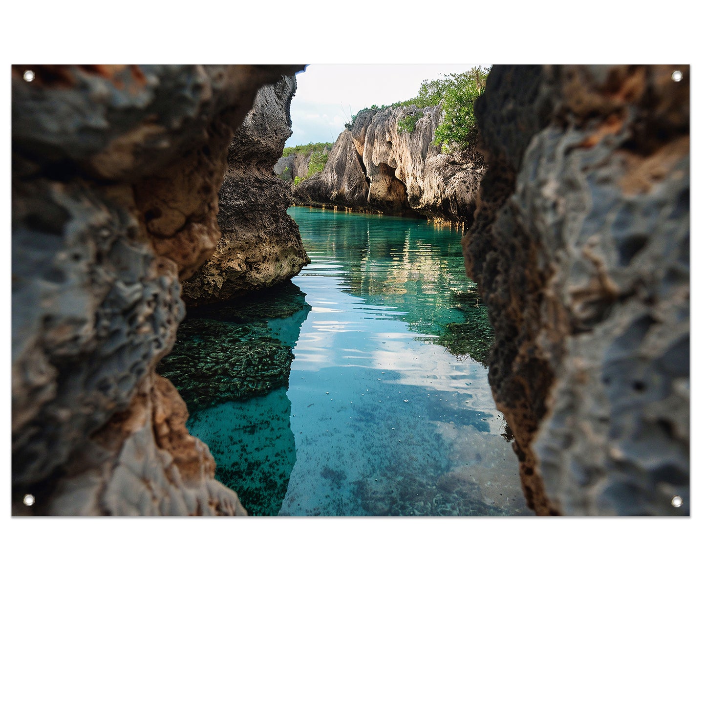Turquoise Waterweg door Rotskloof tuinposter