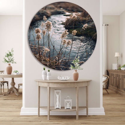 Rietpluimen langs kabbelend water forex muurcirkel