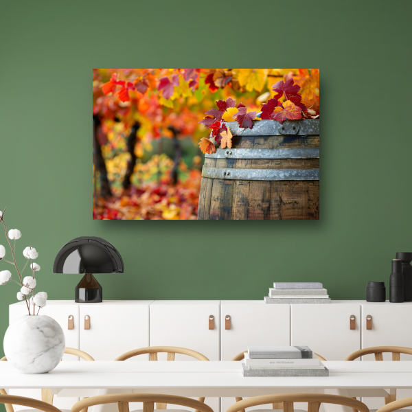 Houten vat met herfstbladeren canvas