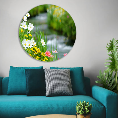 Bloemen langs een rustig beekje aluminium muurcirkel