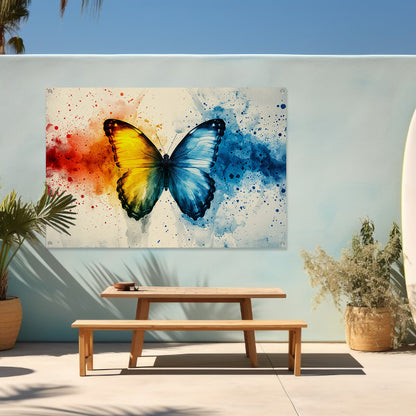 Kleurrijke vlinder met abstracte achtergrond tuinposter